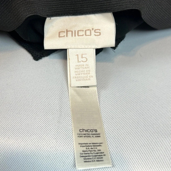 Chico’s Women’s Front Seam Ponte Knit Side Zip Black Pant Chico’s Size 1.5 - Picture 3 of 10